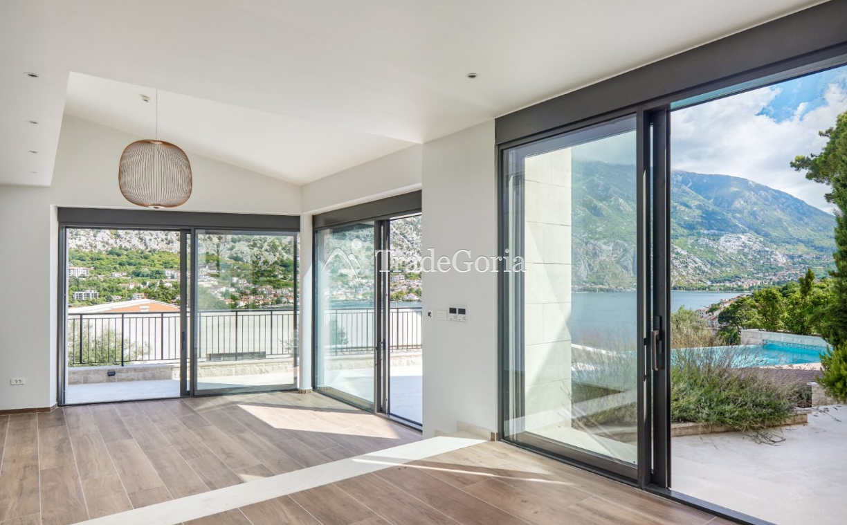Kotor, Prchan - Luxuriöse Villa mit Pool und Panoramablick auf die Bucht