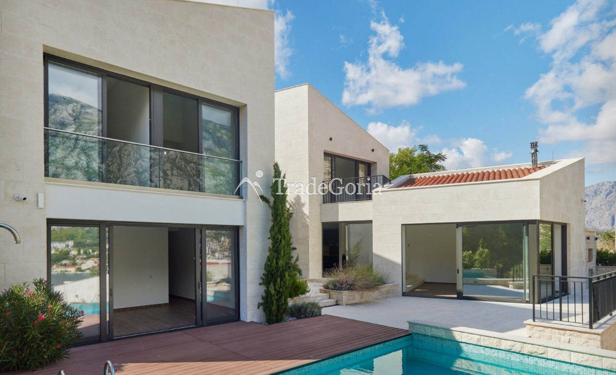 Kotor, Prchan - Luxuriöse Villa mit Pool und Panoramablick auf die Bucht