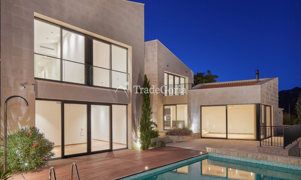 Kotor, Prchan - Luxuriöse Villa mit Pool und Panoramablick auf die Bucht
