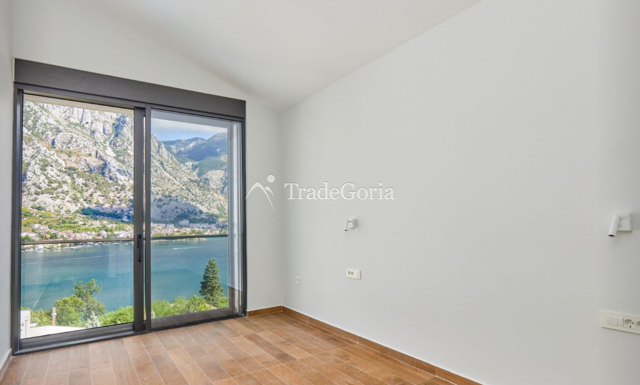 Kotor, Prchan - Luxuriöse Villa mit Pool und Panoramablick auf die Bucht
