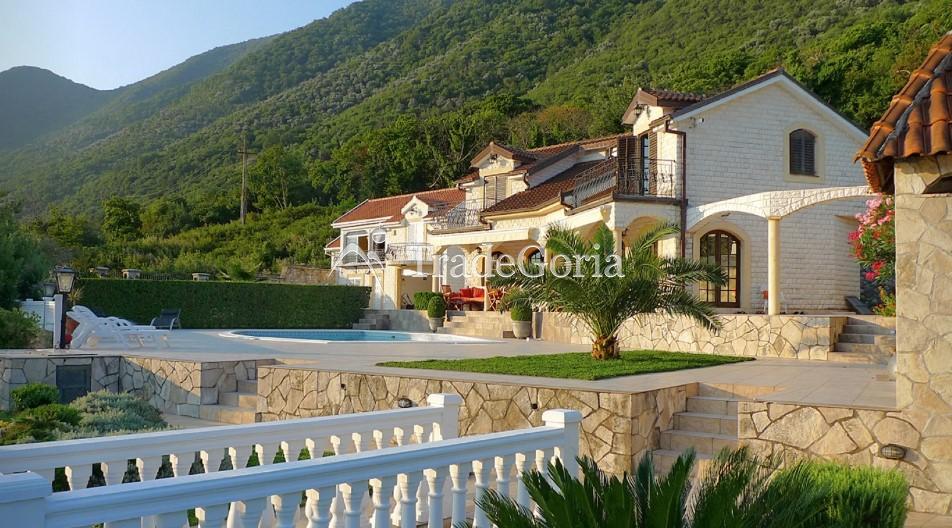 Kotor, Stoliv Luxury Villas