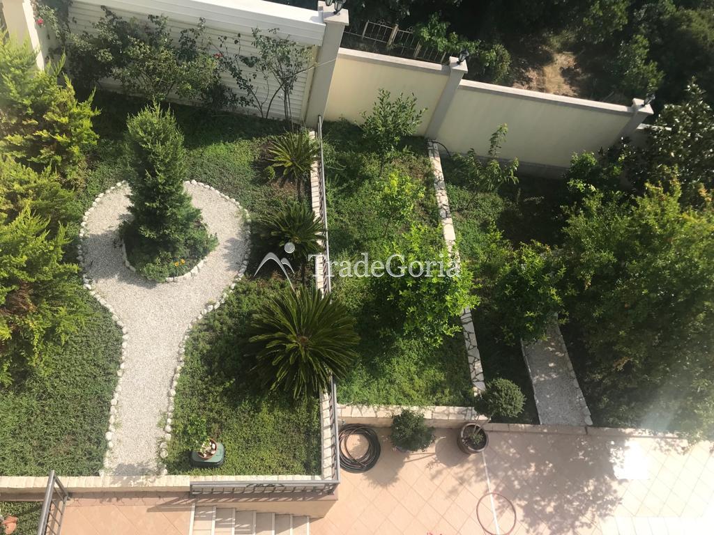 Beautiful villa in the resort village of Uteha, just 300 m from one of the cleanest coves, on the c
