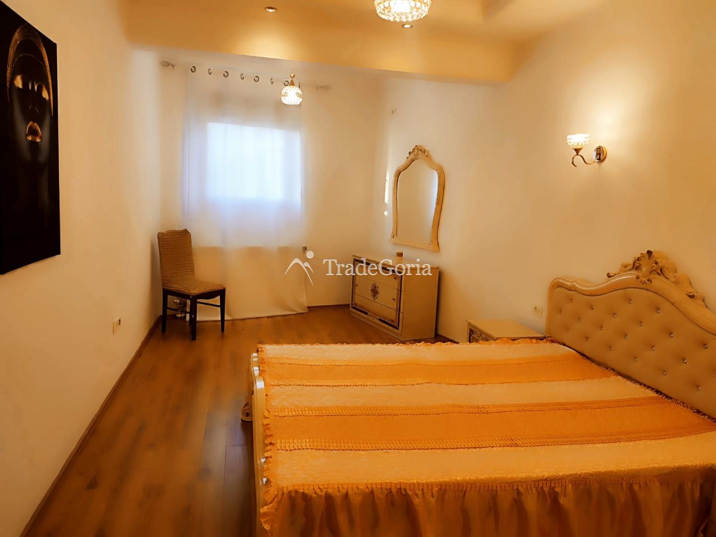 Apartment 102 m2 + Stellplatz in Garage in Dobrye Vody