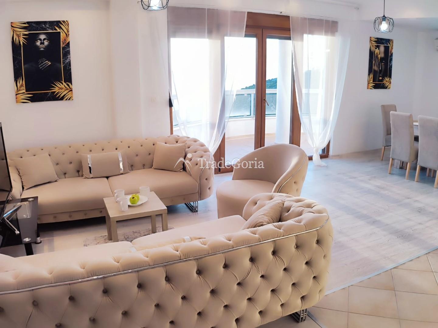 Apartment 102 m2 + Stellplatz in Garage in Dobrye Vody