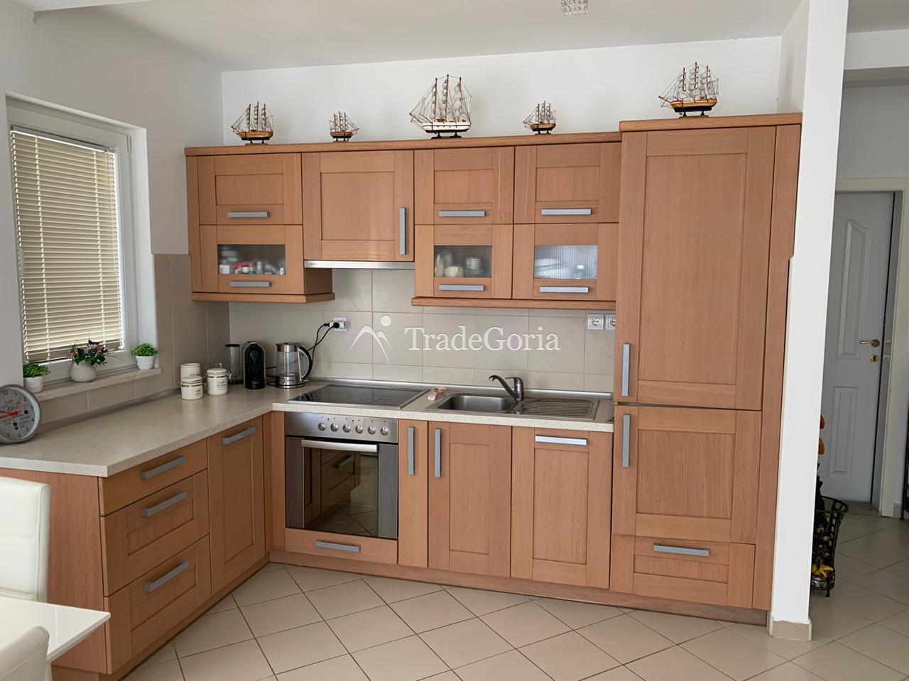 Apartment 87 m2 in Đenovići - 250000 euros