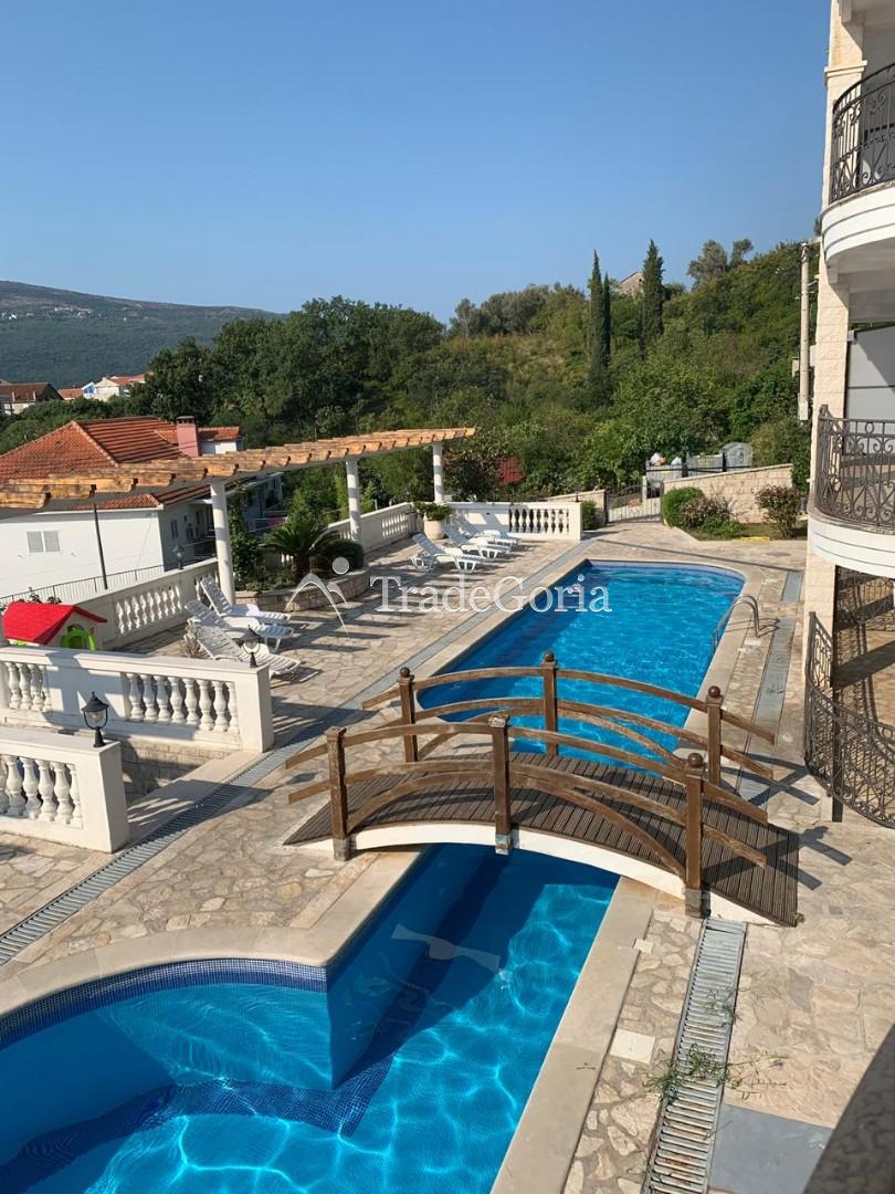 Apartment 87 m2 in Đenovići - 250000 euros