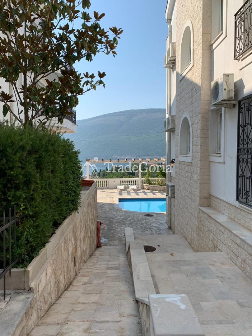 Apartment 87 m2 in Đenovići - 250000 euros