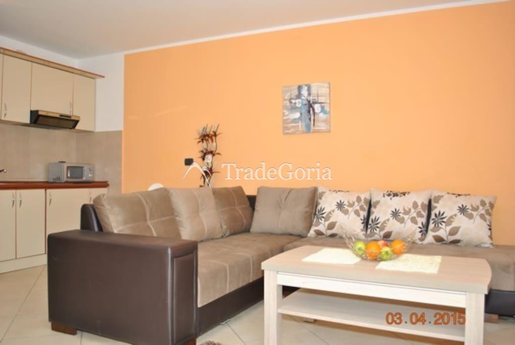Apartment mit 1 Schlafzimmer in Rafailovici in erster Reihe