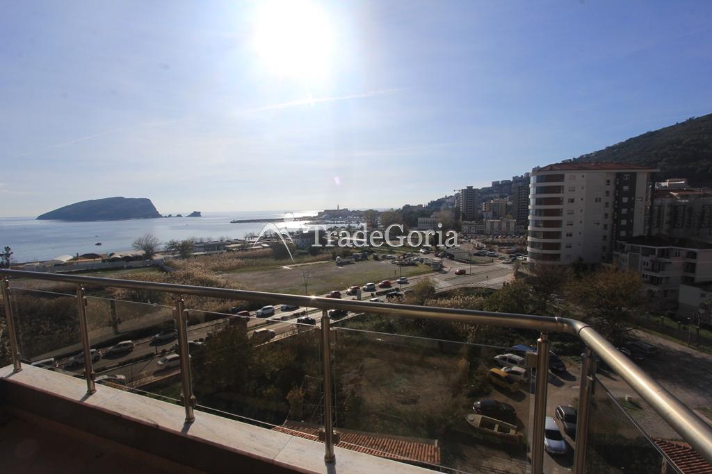 Apartment with 1 bedroom in Cafe City building in Budva