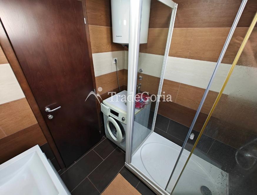 Apartment with 2 bedrooms and sea views in Donja Lastva