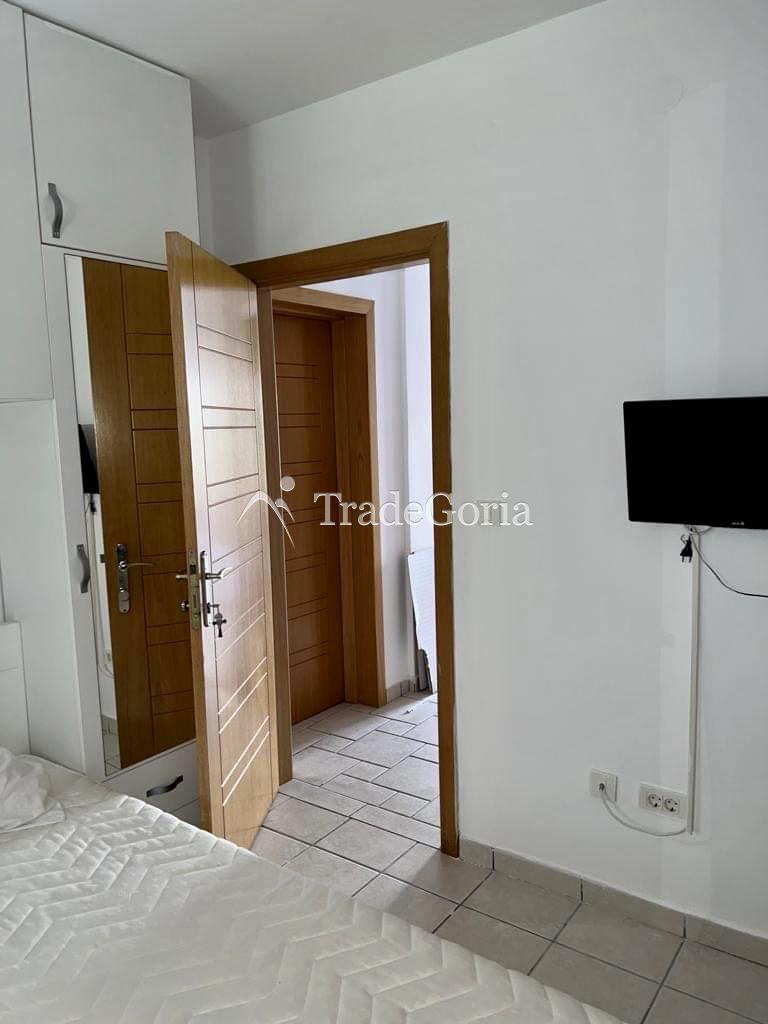Apartment with 3 bedrooms 50 meters from the sea in Petrovac