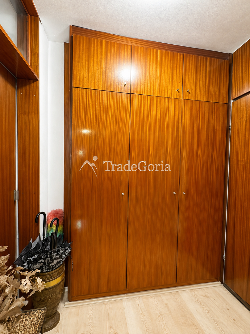 Apartment with Large Terrace in Bar Center
