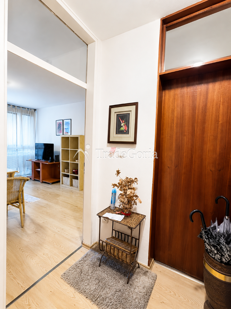 Apartment with Large Terrace in Bar Center