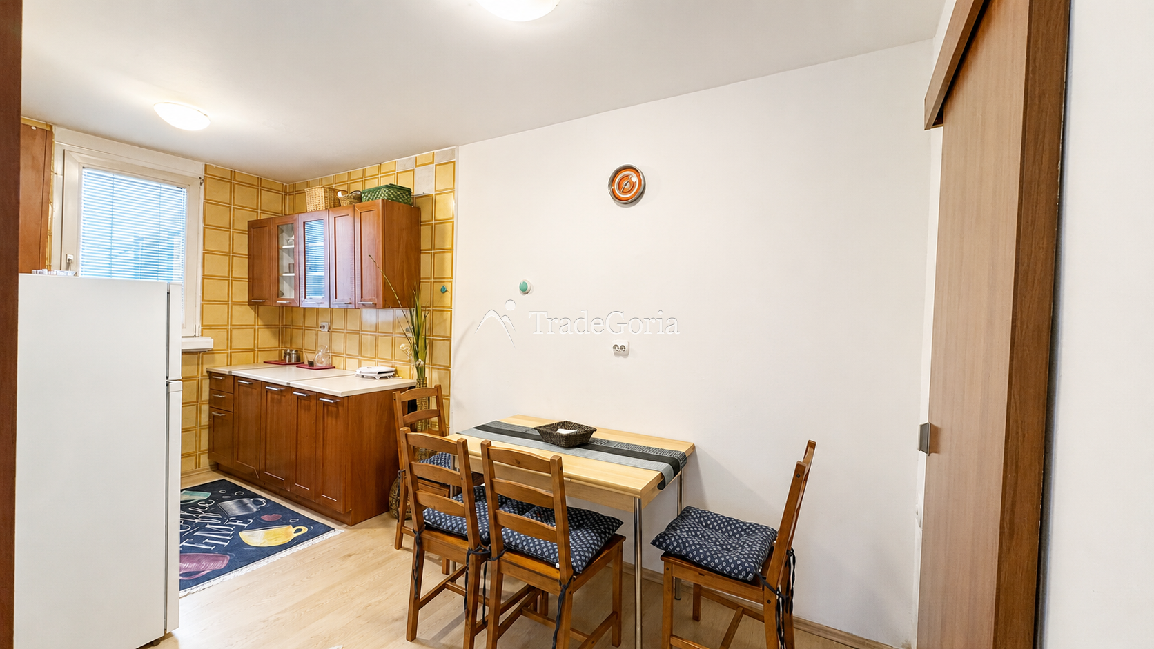 Apartment with Large Terrace in Bar Center