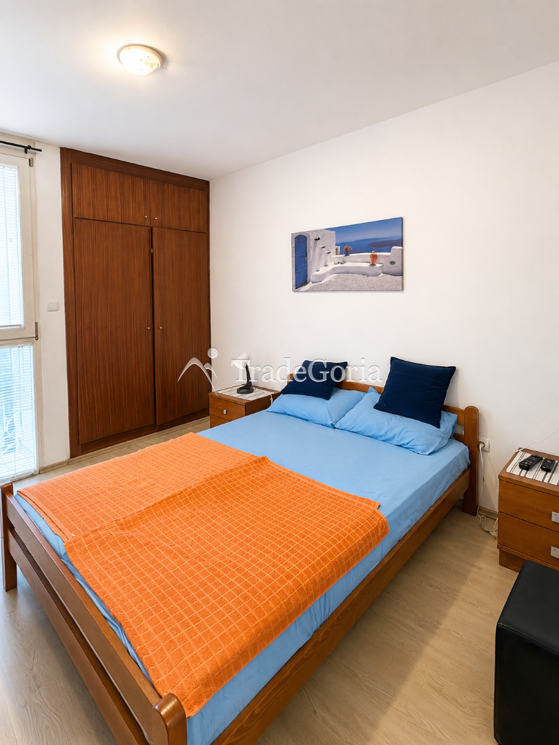 Apartment with Large Terrace in Bar Center