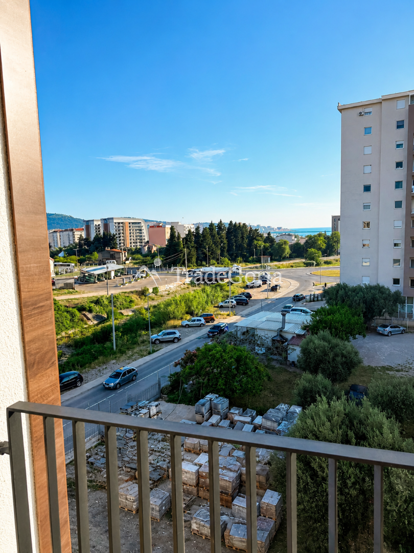Modern 1-Bedroom Apartment with Sea View in New Bar Complex