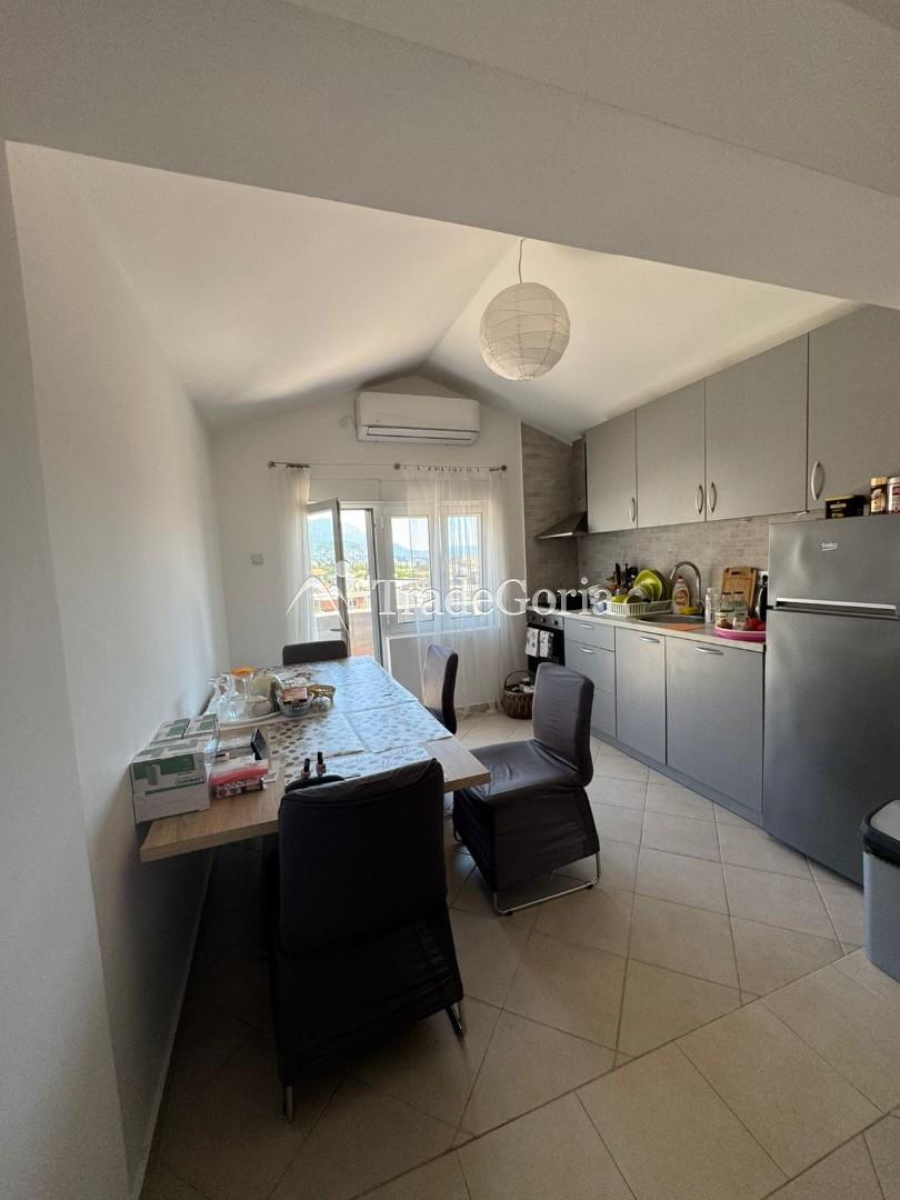 One-Bedroom Apartment Below the Main Road in Sutomore