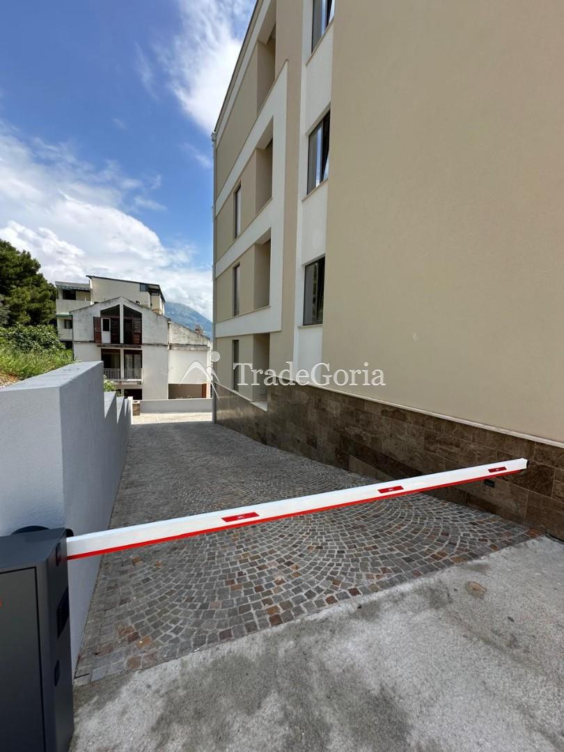Apartment mit Meerblick und 1 Schlafzimmer in Bar, 1. Linie vom Meer - 168.000 Euro