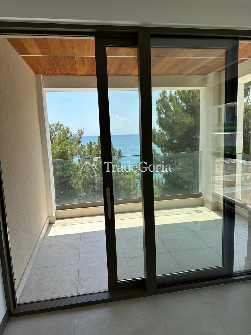 Apartment mit Meerblick und 1 Schlafzimmer in Bar, 1. Linie vom Meer - 168.000 Euro