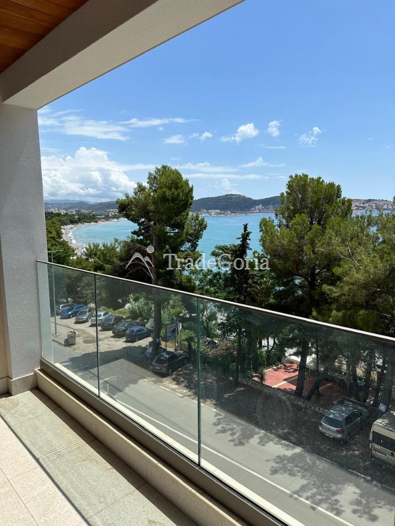 Apartment mit Meerblick und 1 Schlafzimmer in Bar, 1. Linie vom Meer - 168.000 Euro