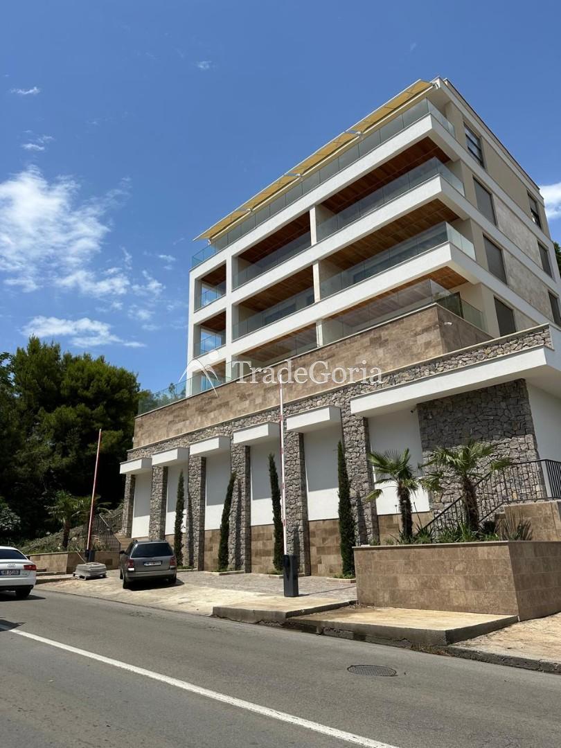 Apartment mit Meerblick und 1 Schlafzimmer in Bar, 1. Linie vom Meer - 168.000 Euro