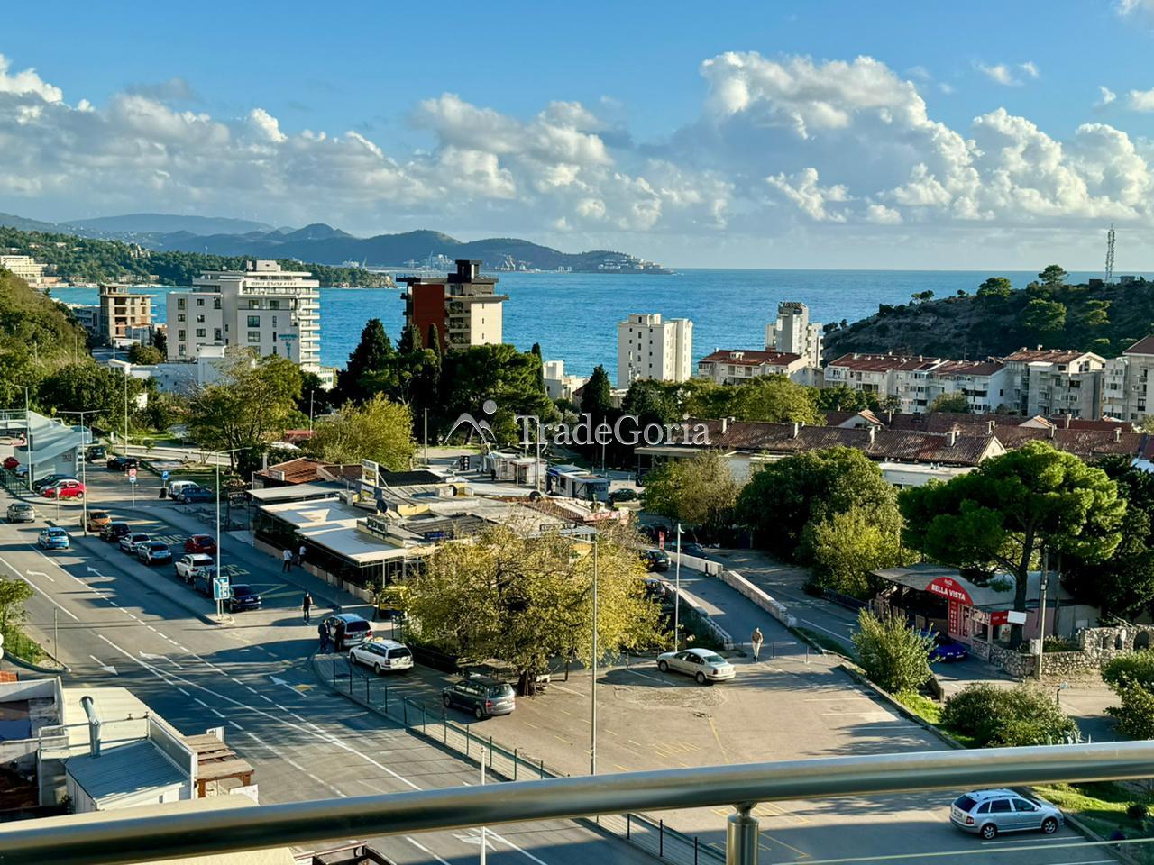 Studio apartment in Sutomore with stunning sea and city views