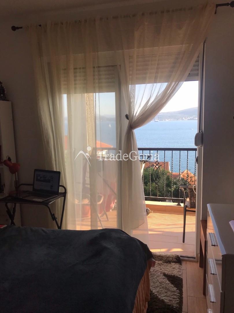 Квартира в Херцег Нови с 1 спальней