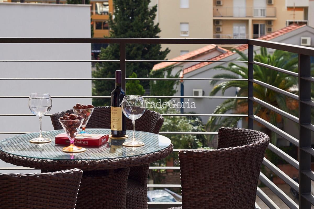 Apartment in the city center of Budva with 3 bedrooms - price 395,000 euros