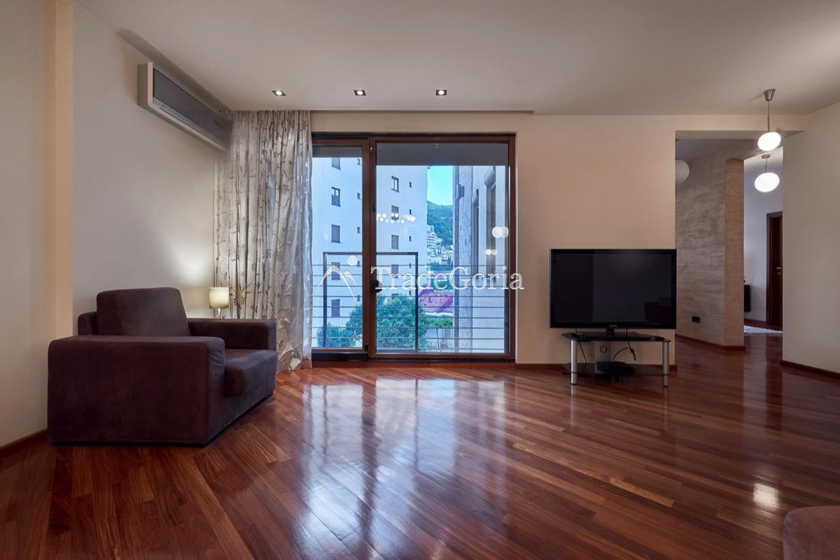 Apartment in the city center of Budva with 3 bedrooms - price 395,000 euros
