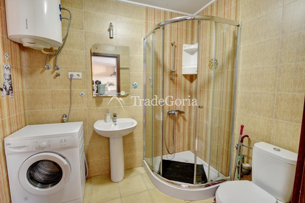 Apartment in the center of Sutomore with 2 bedrooms, total area of 65m2