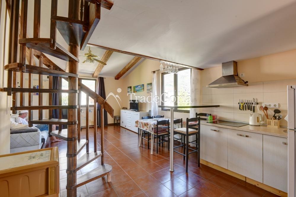 Apartment in the center of Sutomore with 2 bedrooms, total area of 65m2
