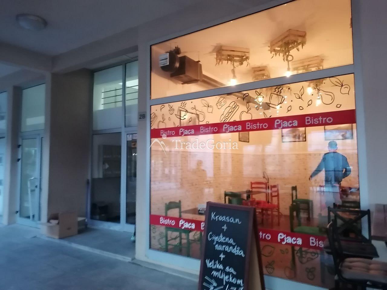 Apartment in the center of Tivat, 80 meters from the sea, 44 m2 - 177 000 euros