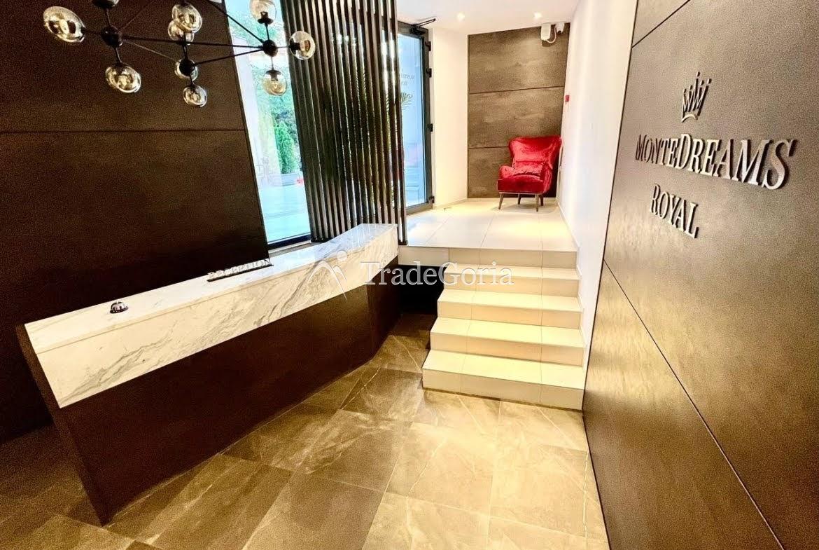 Apartment in a residential complex with a pool, spa, and gym