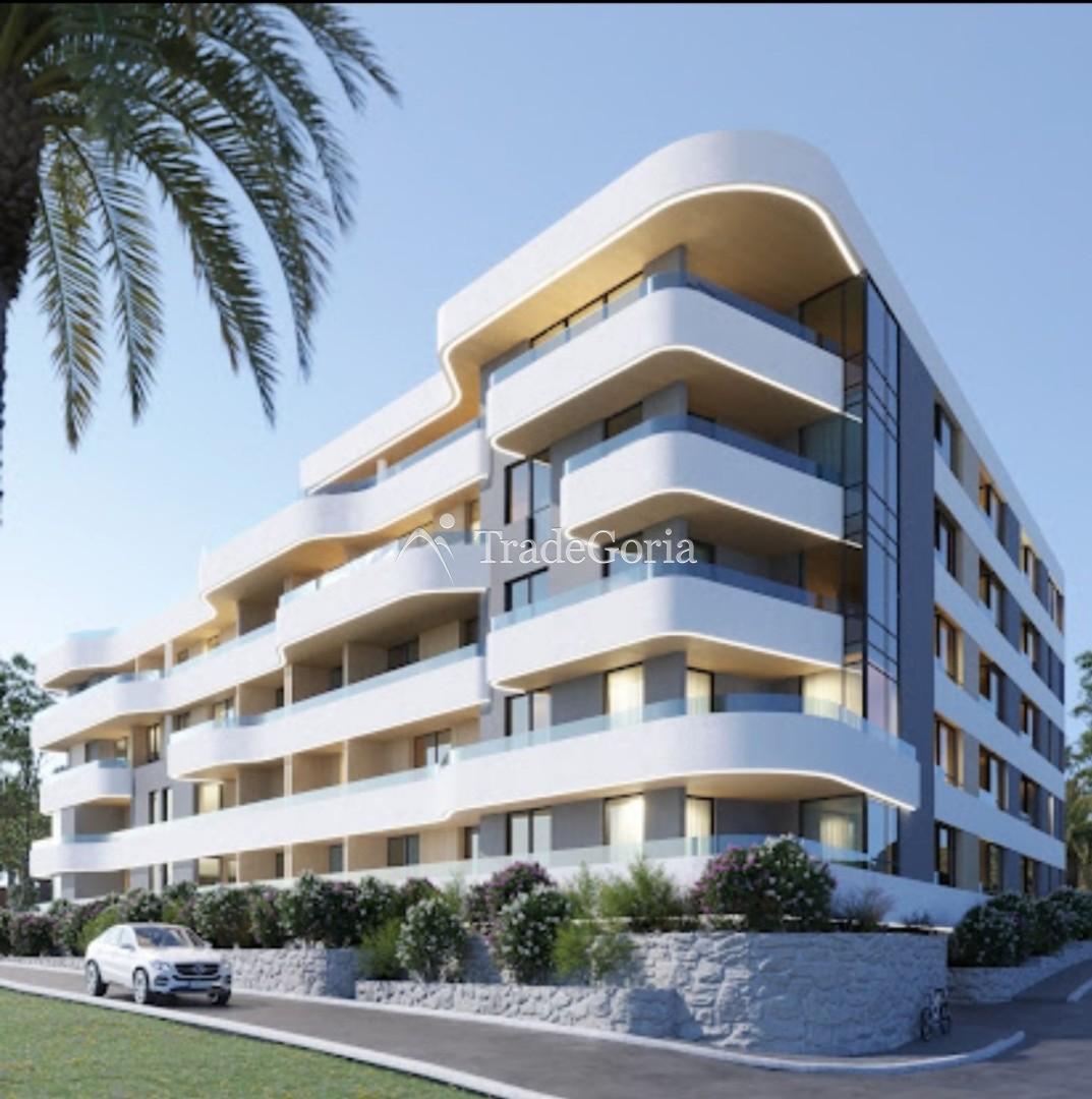 Stanovi u izgradnji u Dobrim Vodama, na 20 metara od mora.