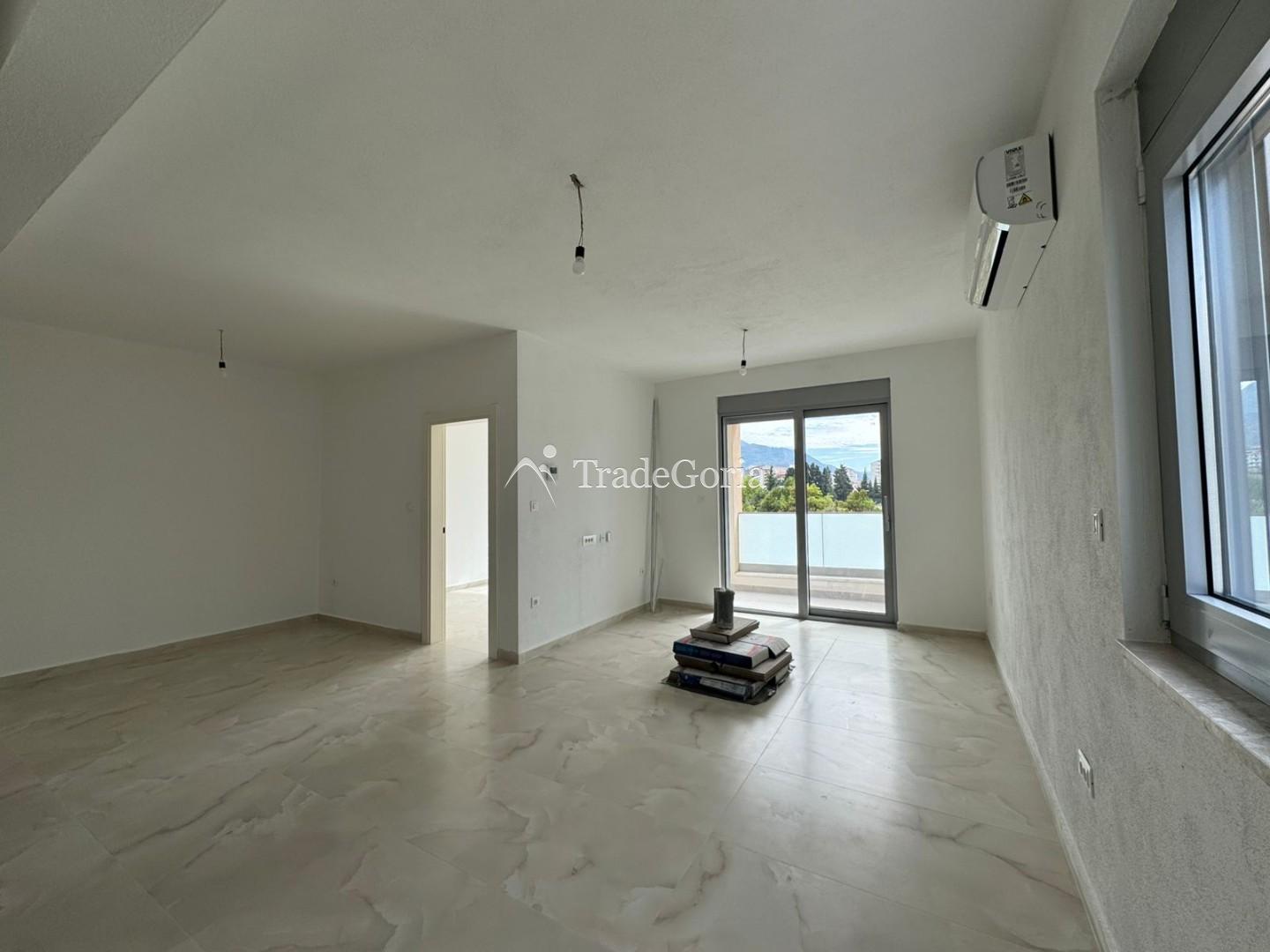 Apartments in a new building near the sea and Topolica Sports Center, Bar