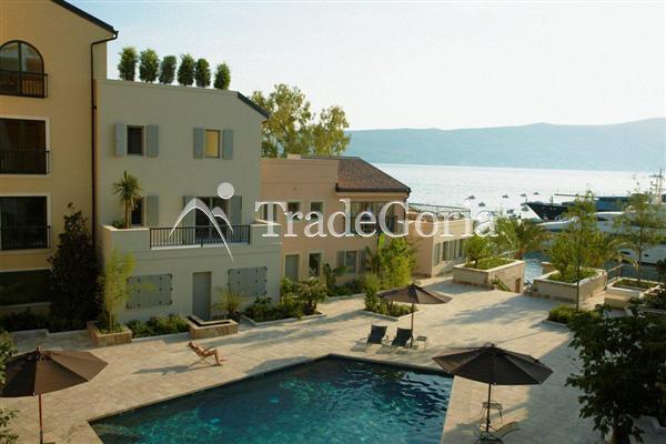 Apartments in Tivat by the sea in an elite location