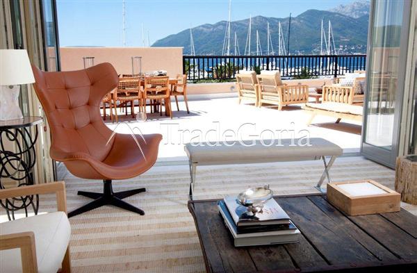 Apartments in Tivat by the sea in an elite location