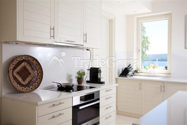 Apartments in Tivat by the sea in an elite location