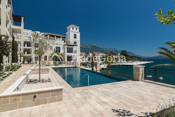 Apartments in Tivat by the sea in an elite location