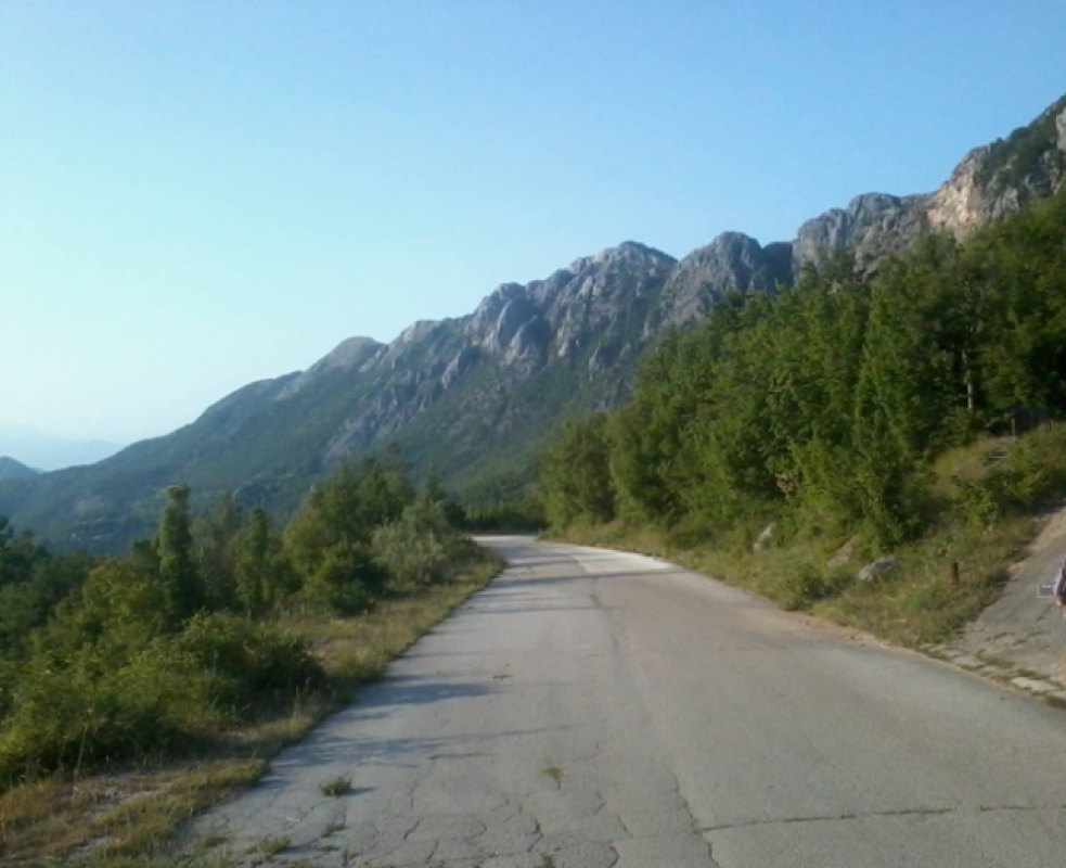 Land for sale in Sutorman.