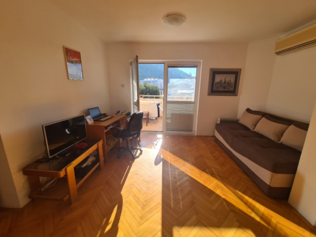 Large apartment in the center of Budva for sale.