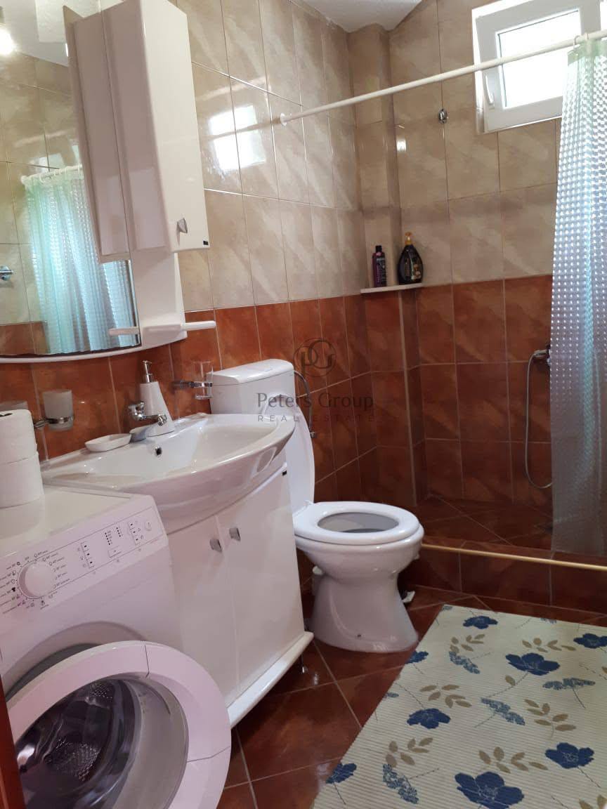 Large Four-Story House for Sale in Sutomore, Zagrađe