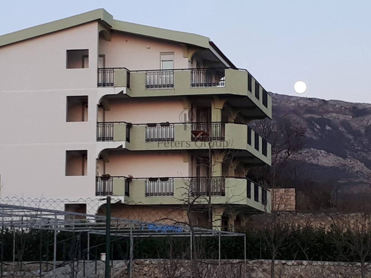 Large Four-Story House for Sale in Sutomore, Zagrađe