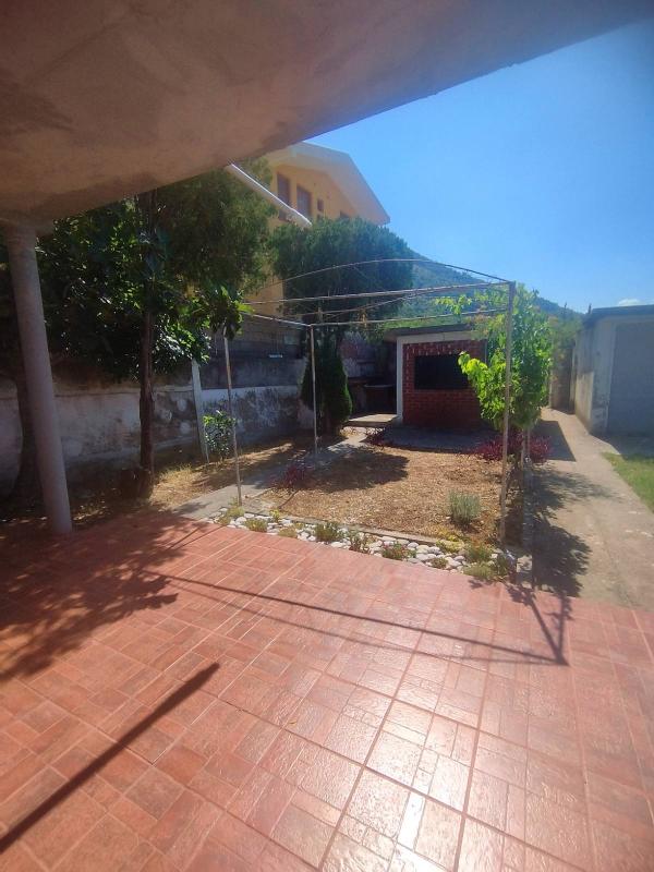 Legales kleines Haus mit Meerblick in Sutomore, Bar