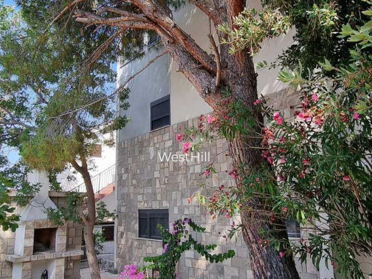 Sale legal three-storey house, Utjeha, Bar - oblect 8163