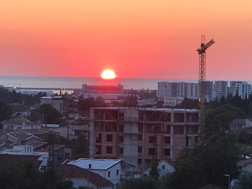 Dugoročni najam dvosobnog stana u Kalugi