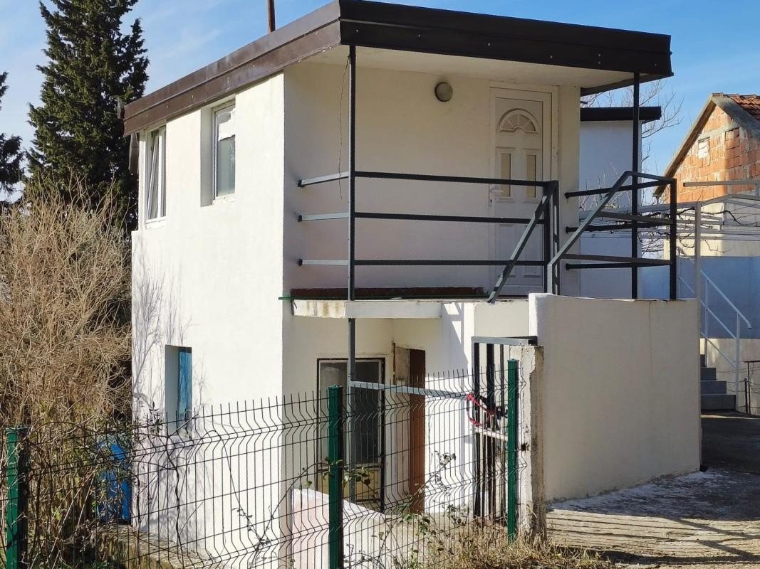 Langzeitmiete: Kleines Haus mit Meerblick in Bar (Shushan)