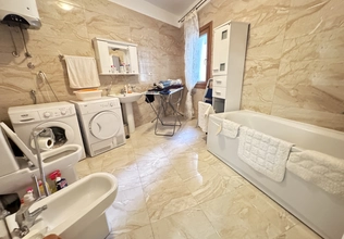 Luxus-2-Zimmer-Wohnung mit Panoramameerblick in Rafailovici, 50 Meter vom Meer entfernt