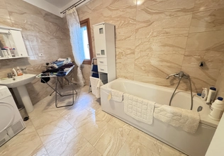 Luxus-2-Zimmer-Wohnung mit Panoramameerblick in Rafailovici, 50 Meter vom Meer entfernt