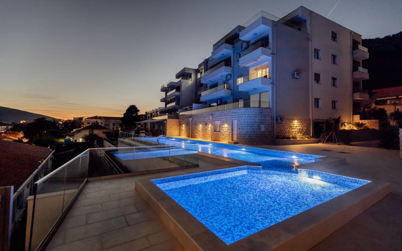 Luxury apartment for sale near the sea in Baošići.